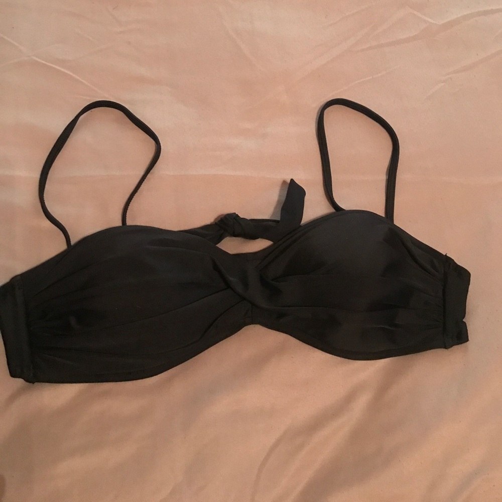 BIKINI ๐ - Picture 2 of 5